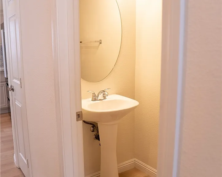 10808 Wallflower Ave — Photo 57