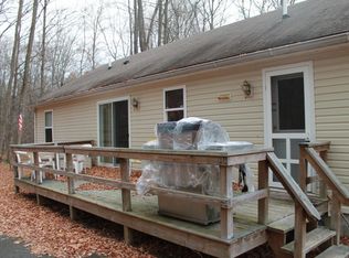 85 Kelesh Dr, Greentown, PA 18426