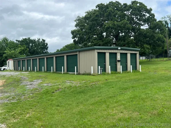 302 E Broadway, Ada, OK 74820