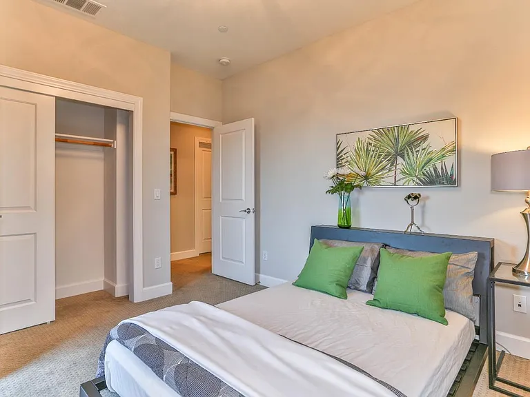 Guest bedroom