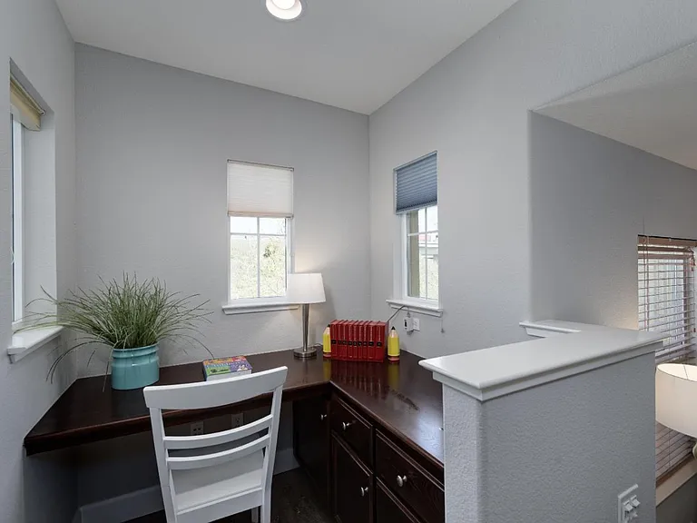 241 Okeefe Way — Photo 11