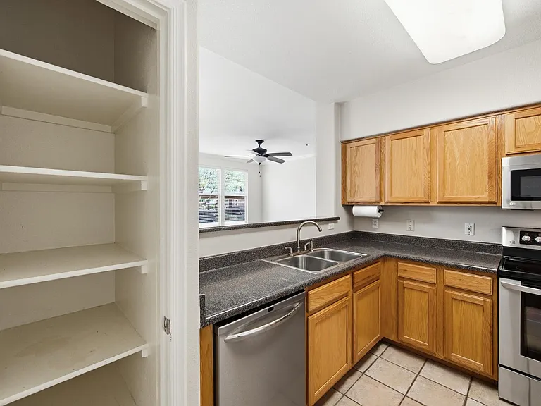 20100 N 78th Pl #1146 — Photo 12