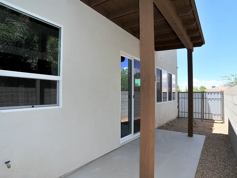 1218 E Blacklidge Dr #1101 — Photo 40