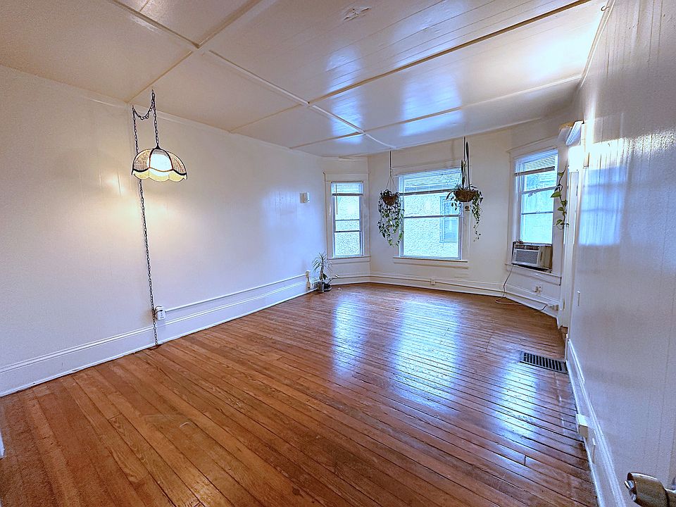 1st image of 1632 W Clinch Ave APT 3