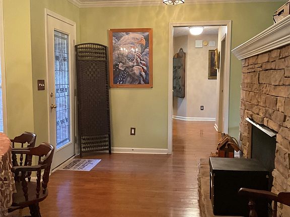 4th image of 4955 Friendship Rd