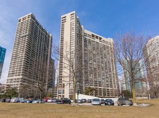 33 Harbour Sq #1001, Toronto, ON M5J 2G2