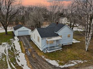 3449 Taylor Ct, Auburn Hills, MI 48326