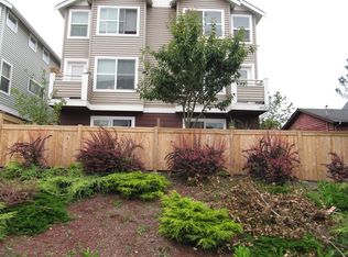 9017 18th Ave SW #B, Seattle, WA 98106