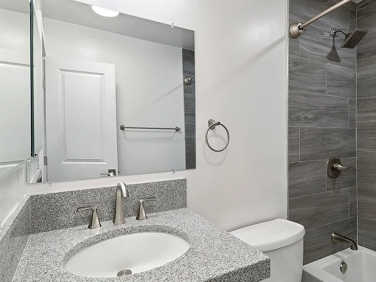 Palm Terrace Apartments — Photo 12