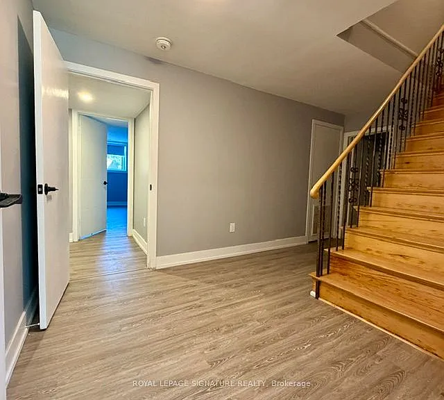 61 Anewen Dr #LOWER — Photo 9