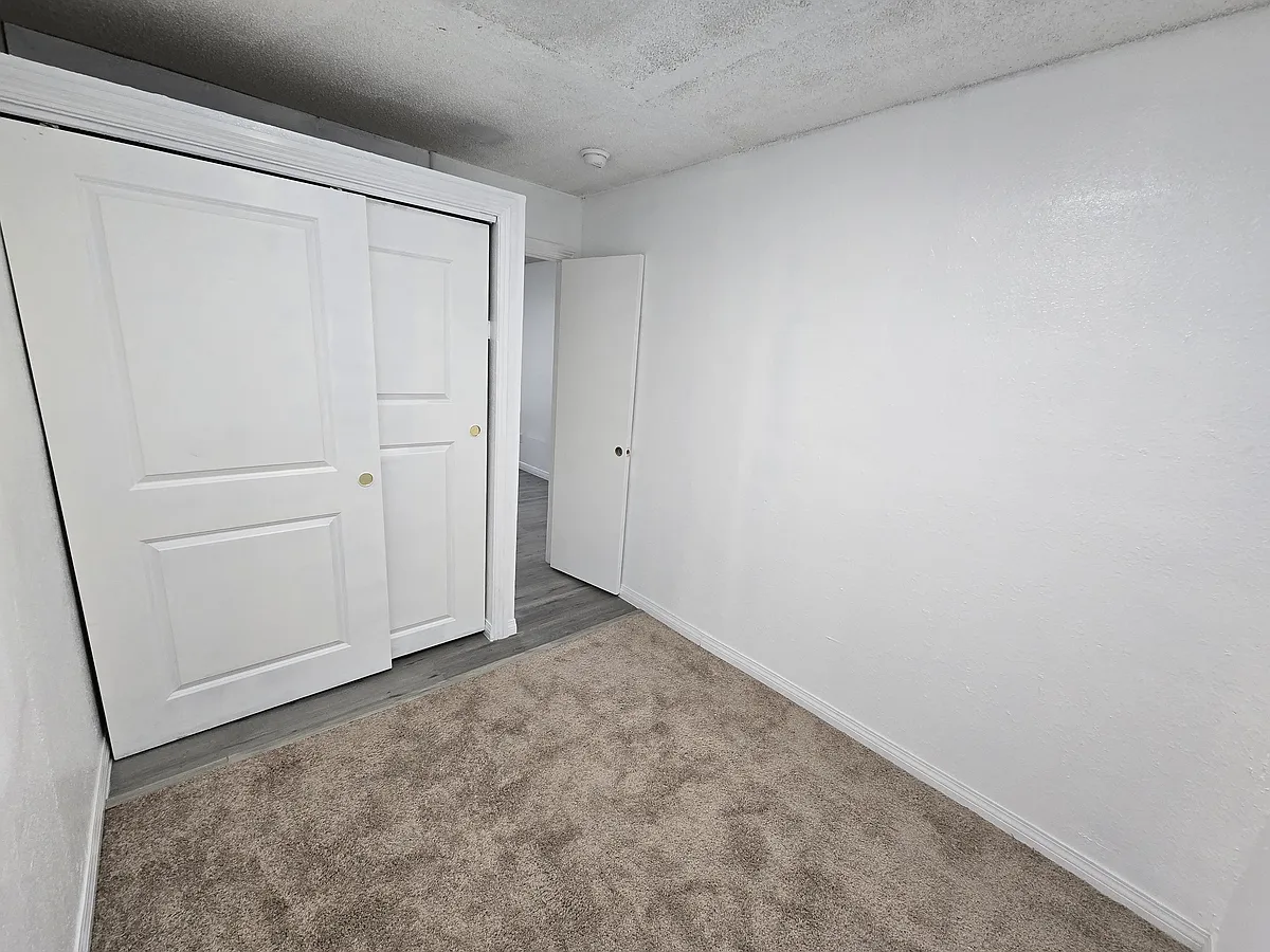 Building Photo - 2020 S Sultana Ave