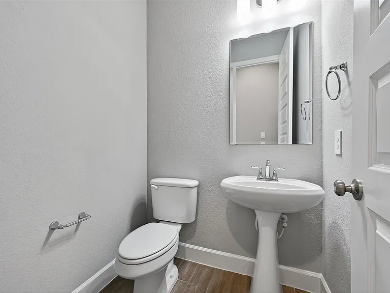 15330 Legacy Park Way — Photo 25