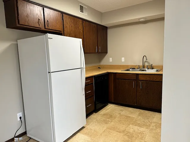 2800 Monmouth Ct #D — Photo 6
