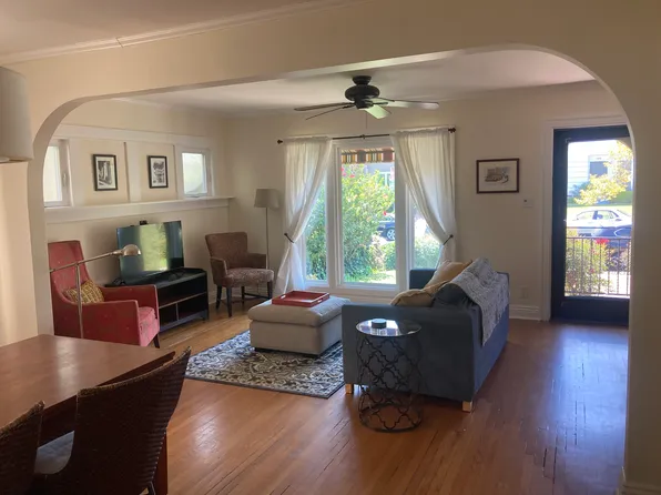 1504 N Commonwealth Ave #1, Los Angeles, CA 90027