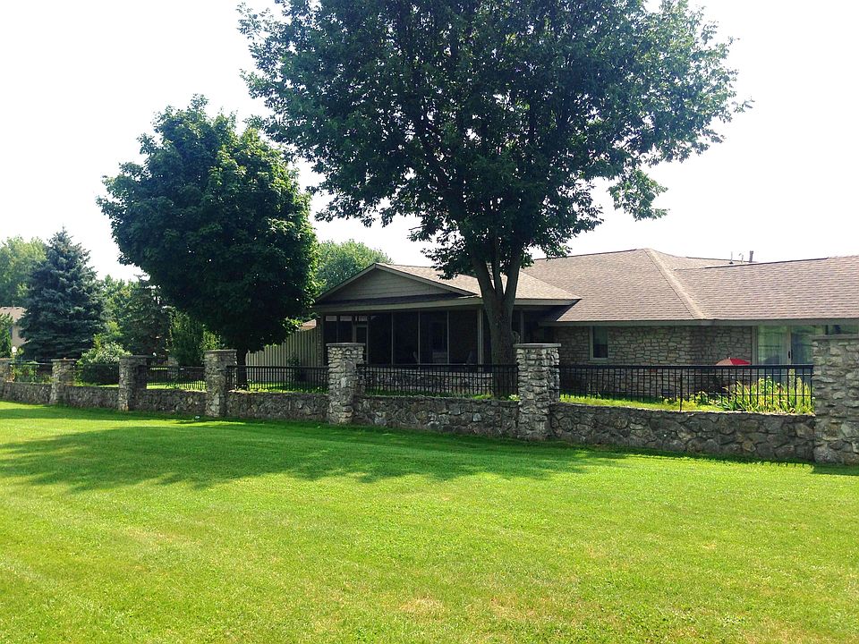 1st image of 36 Troon Ct