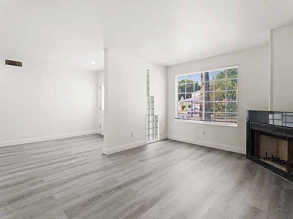 3rd image of 2138 Midvale Ave