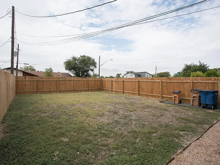 1103 Booker Ave #B — Photo 38