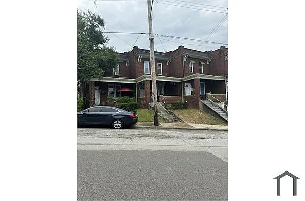 1118 Paulson Ave photo 1