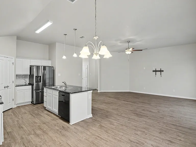 1250 Lakeway Crossing Dr — Photo 9