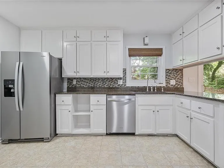 2903 Old Sewell Rd — Photo 9