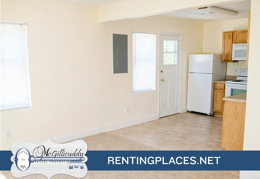 3 bed, 816 sqft, $1,195 — Photo 3
