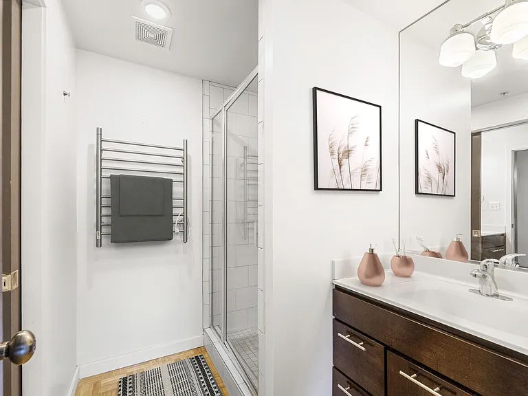 1st Floor Bathroom