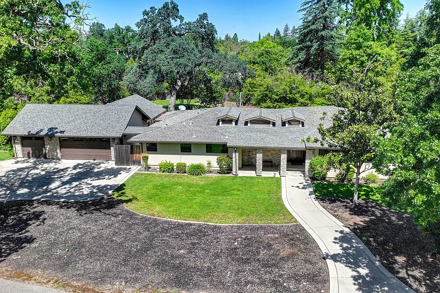 Building Photo - 5225 Marione Dr