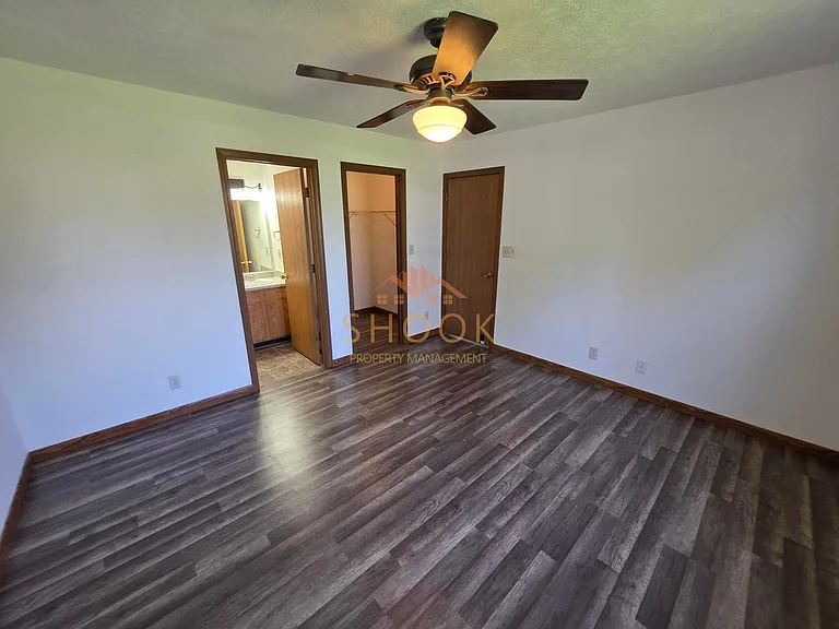 284 Blakely Dr — Photo 5