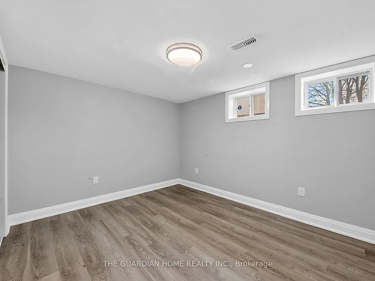 64 Gatineau St #BASEMENT — Photo 8