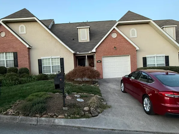 5940 Round Hill Ln, Knoxville, TN 37912