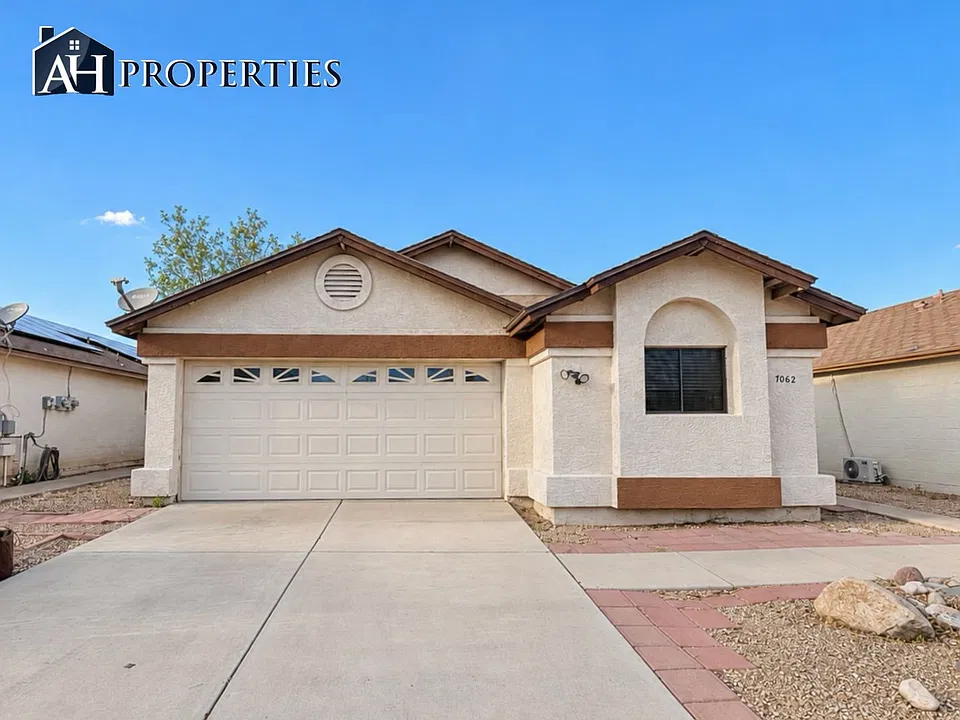 7062 W Caron Dr