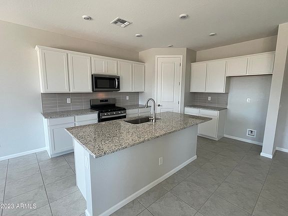 4th image of 19250 N Alcazar Street