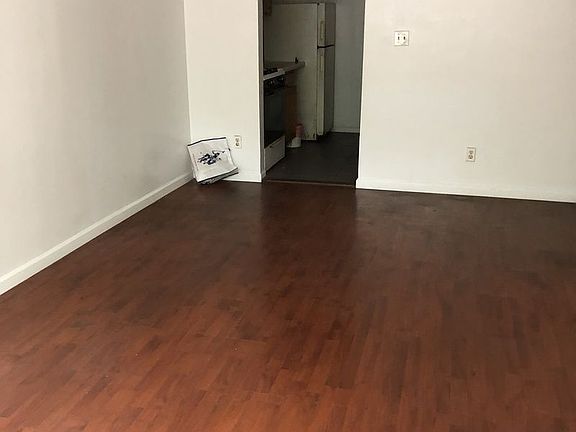 2nd image of 309 Cherry St APT K1