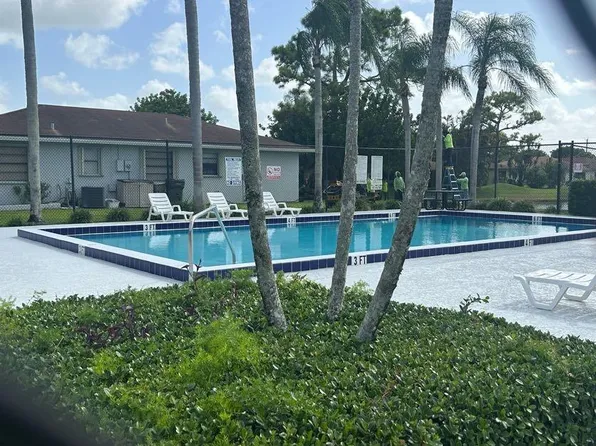 4860 Regina Court, West Palm Beach, FL 33415