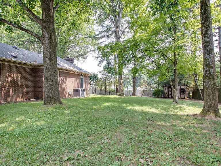 1306 SE Broad St — Photo 42