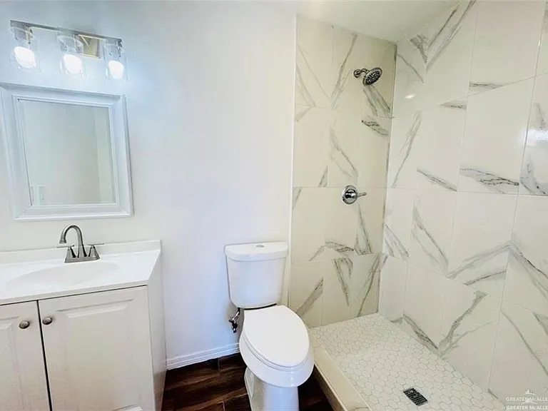 203 Encino Dr — Photo 8