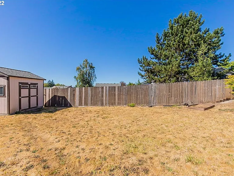 Huge backyard with Shed