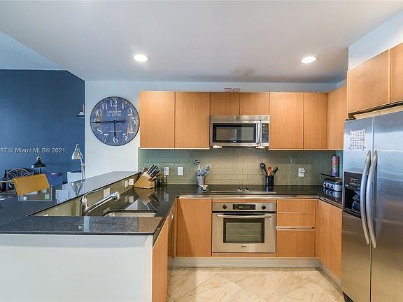 2nd image of 1060 Brickell Ave APT 1415