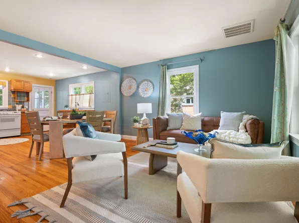 118 Oak St, Carrboro, NC 27510