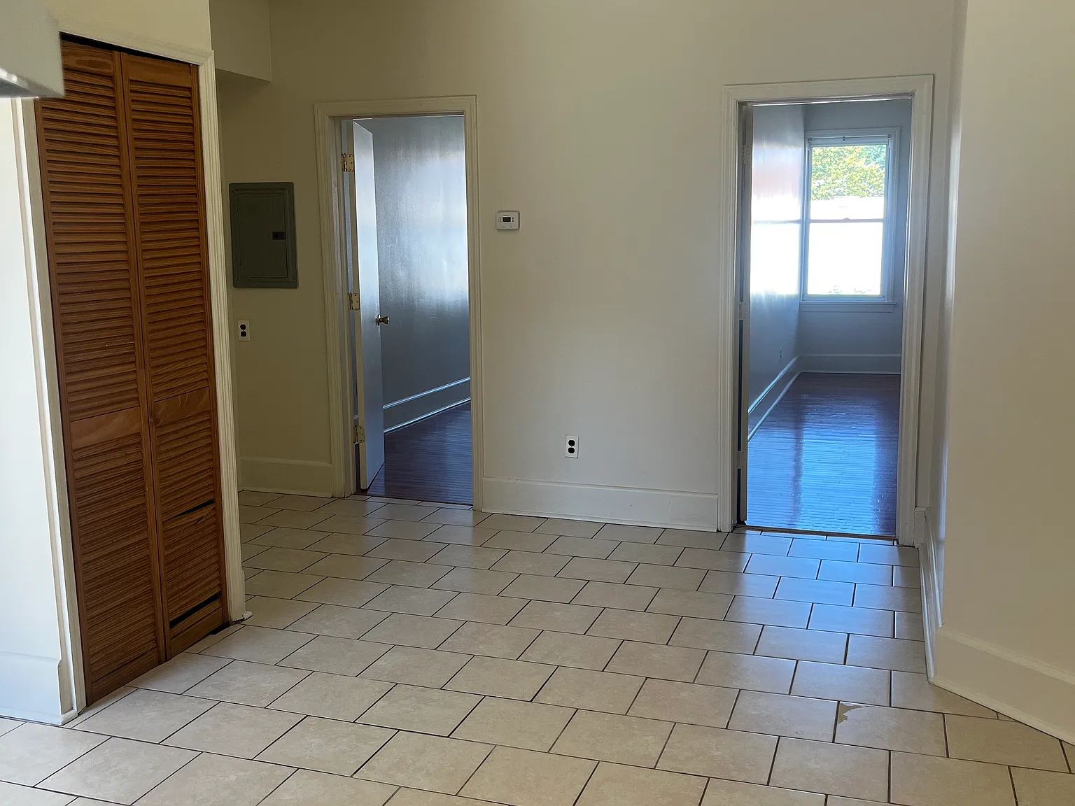 2 bed, 800 sqft, $1,400 — Photo 1