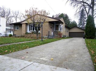 206 Main St, Essexville, MI