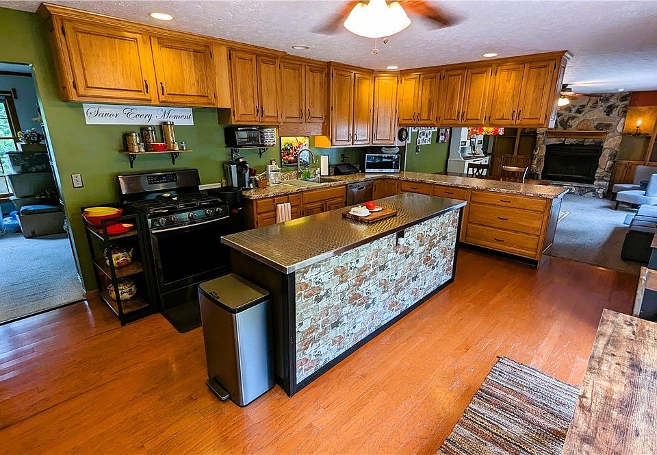8873 Cooley Rd, Ravenna, OH 44266 Zillow