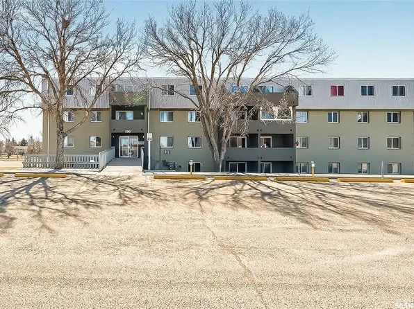 UNIT 202-590 Laurier STREET, Moose Jaw, SK S6H 6X6