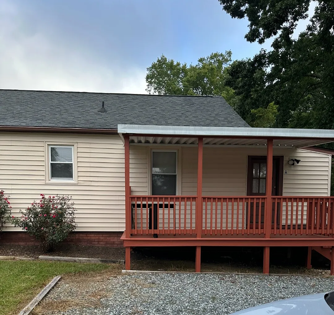 2 bed, 880 sqft, $1,350 — Photo 1