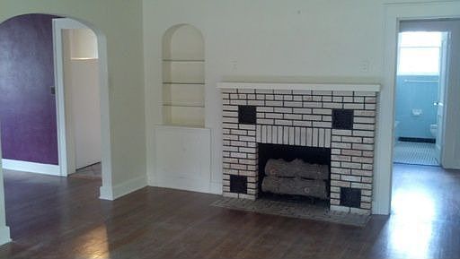 3rd image of 302 Lawton Ave