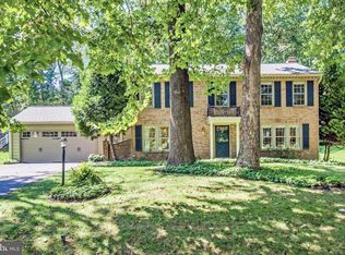 15208 Candytuft Ln, Rockville, MD 20853