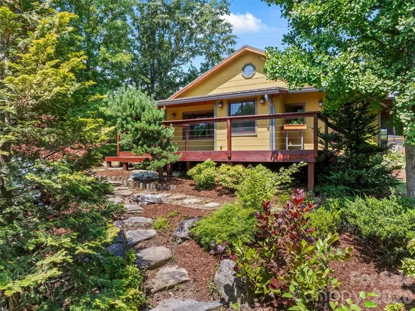 432 Turkey Creek Rd, Leicester, NC 28748
