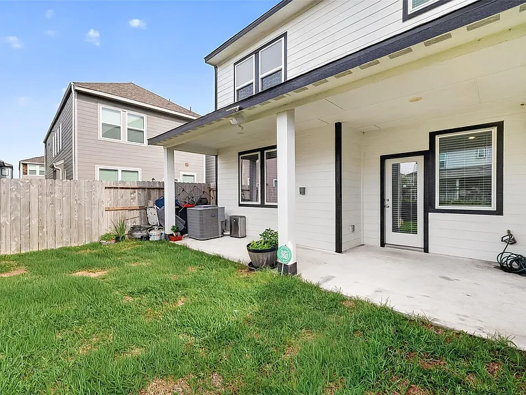 14839 Slow River Ave — Photo 36