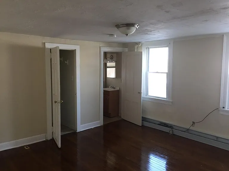 380 Main St #2 — Photo 5