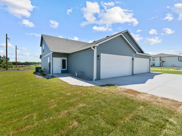 2701 Tim Rogers Ln, Salina, KS 67401
